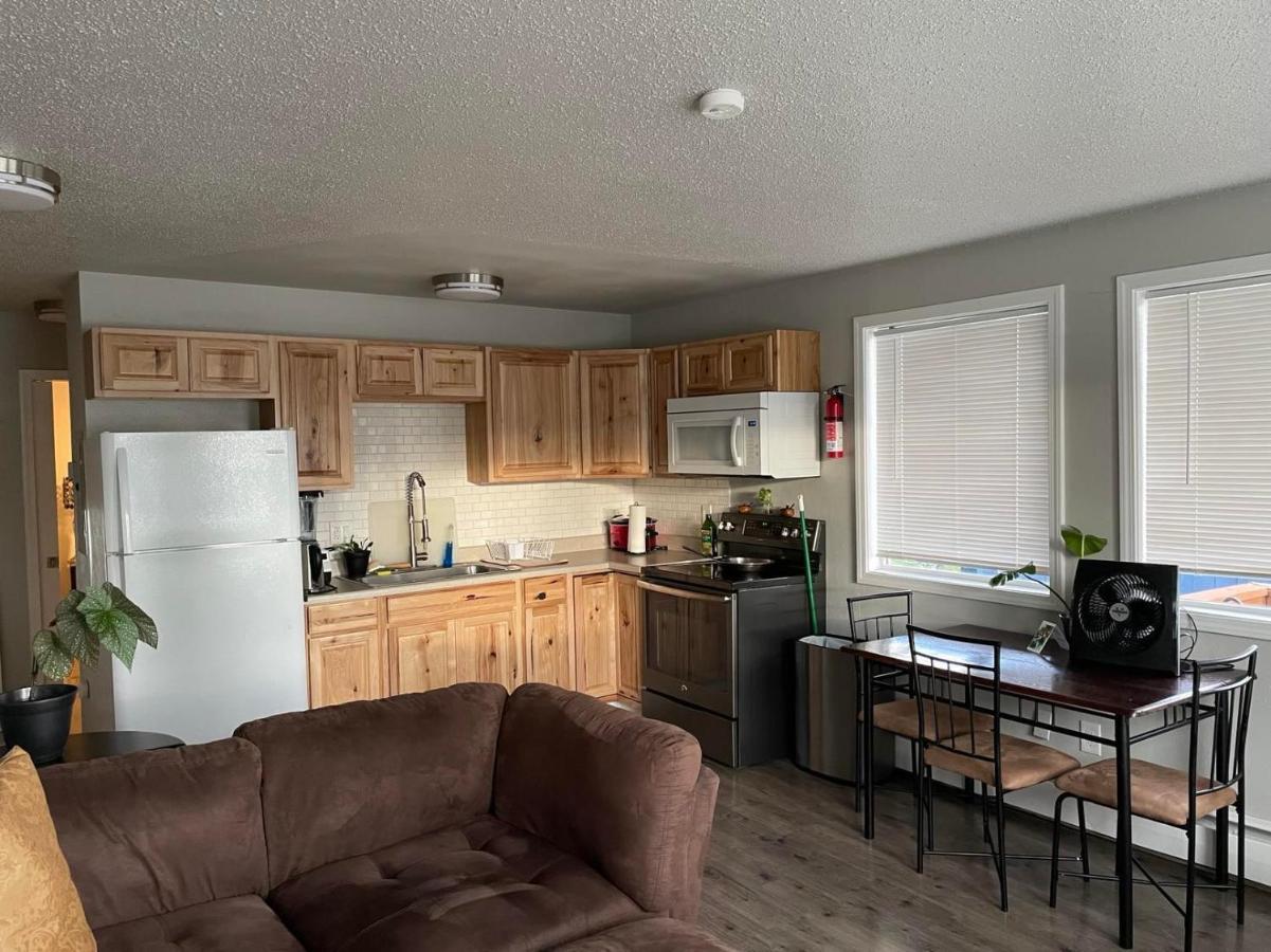 Nightshade Bnb Anchorage Exterior foto